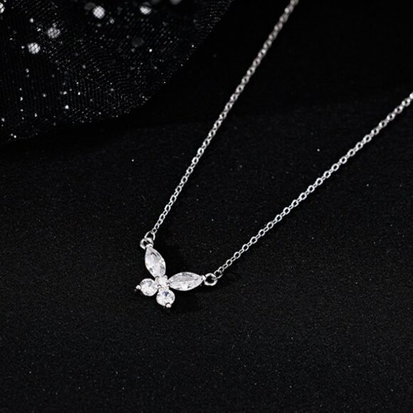 S925 sterling silver diamond zircon butterfly necklace - Picture 2 of 4